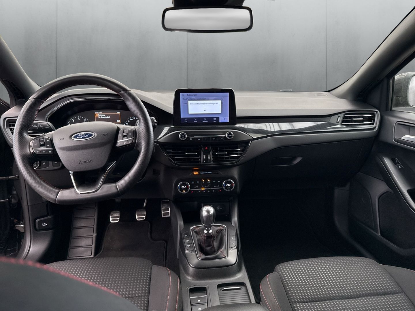 Fahrzeugabbildung Ford Focus Turnier ST-Line PPS/Kam./TWA/Winterp./NAVI