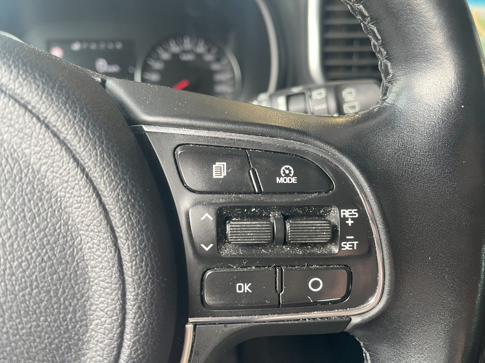 Fahrzeugabbildung Kia Sportage 2.0 CRDI AWD Spirit XEN NAV JBL 19"