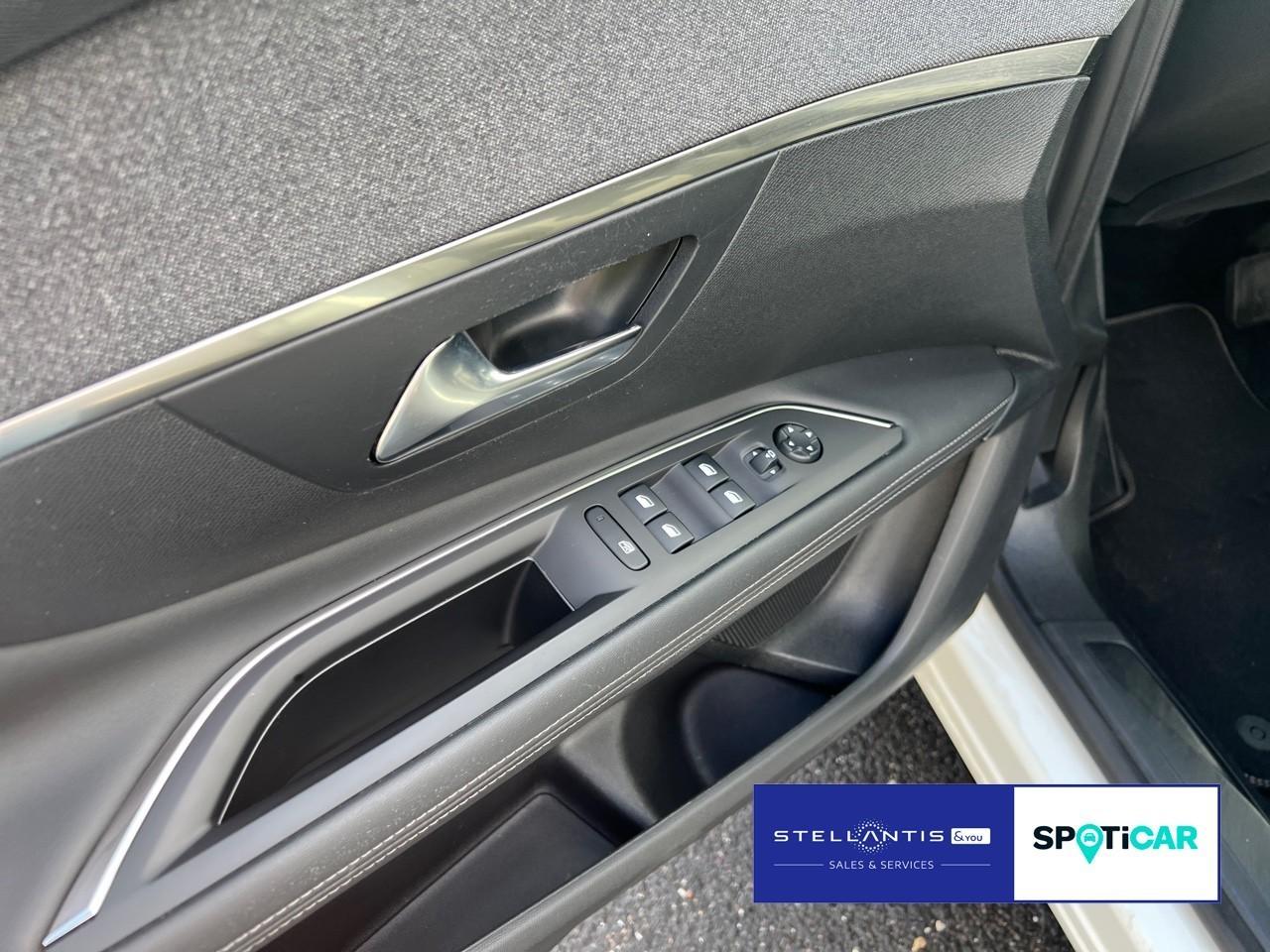 Peugeot 3008 Allure PT 130 EAT8 Sitzheiz Kamera Navi