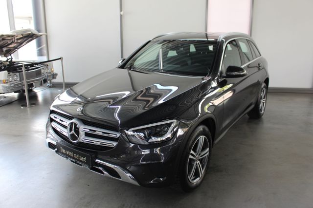 Vorschaubild von:        Mercedes-Benz
                    GLC 220 d 4M Standheizung LED DISTRONIC Kamera
      