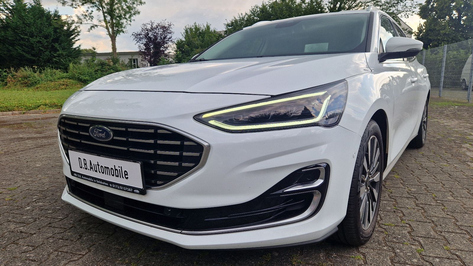 Ford Focus Turnier Vignale 1.5 Sthg HUD AHK MATRIX RF imagem 2