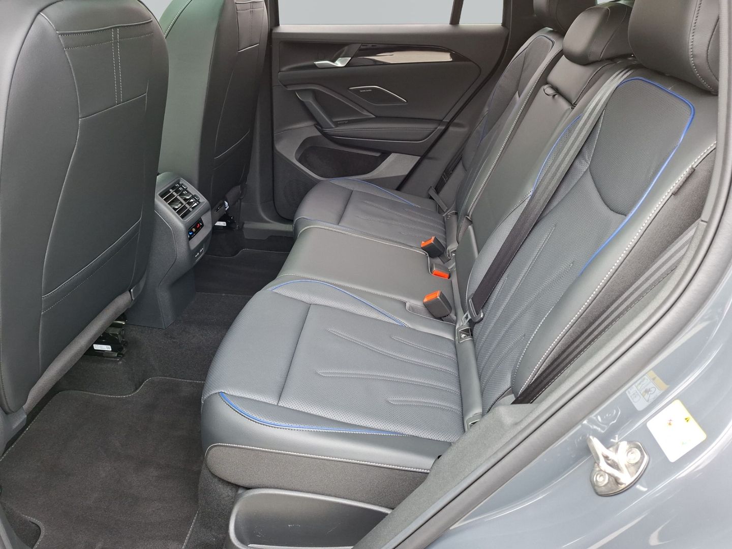 Tiguan 2.0 TSI 4Motion R-Line *Kamera*Keyless*