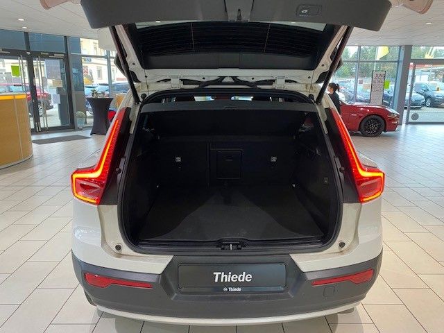 Fahrzeugabbildung Volvo XC40 Momentum Pro LED/NAVI/LEDER/PANO/360°/BLIS