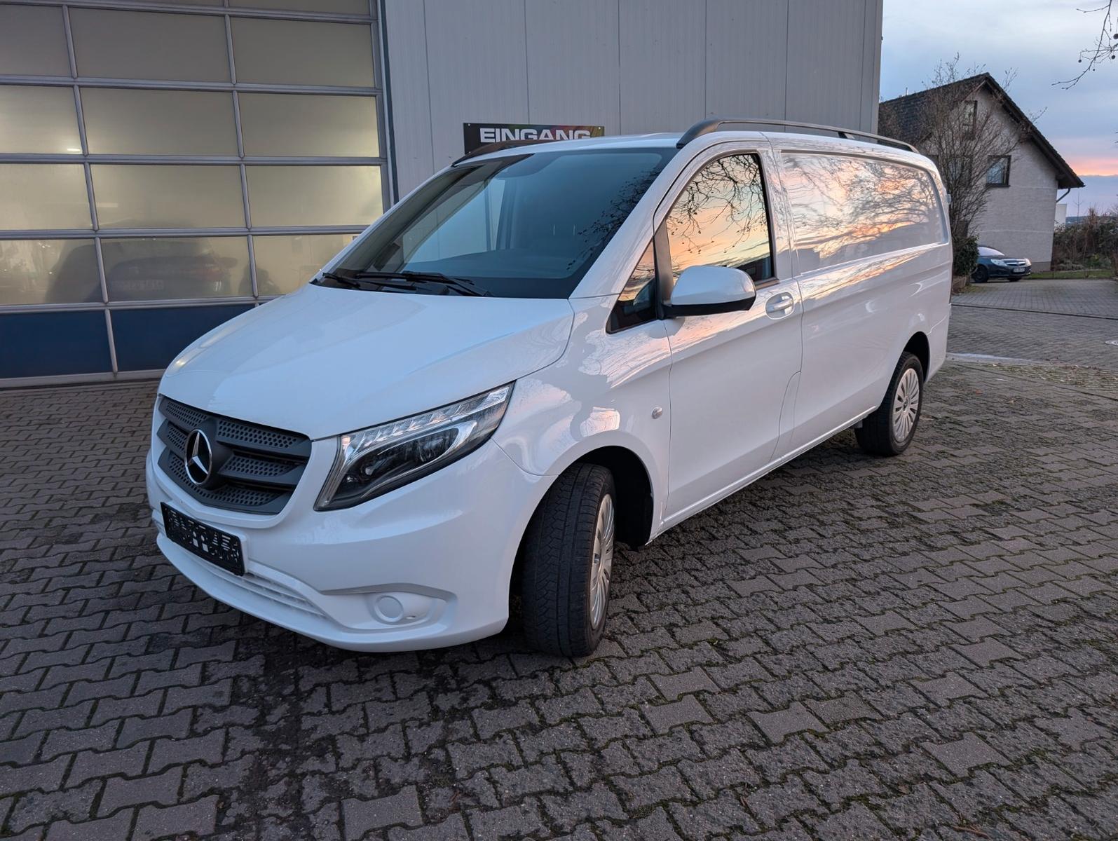 Mercedes-Benz Vito 119 CDI 4x4 Lang,Led,Ahk,Kamera,