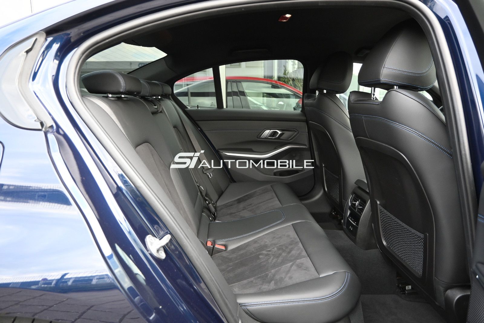 Fahrzeugabbildung BMW 320d xDrive M Sport °ACC°HEAD-UP°STANDHEIZ°KAM°