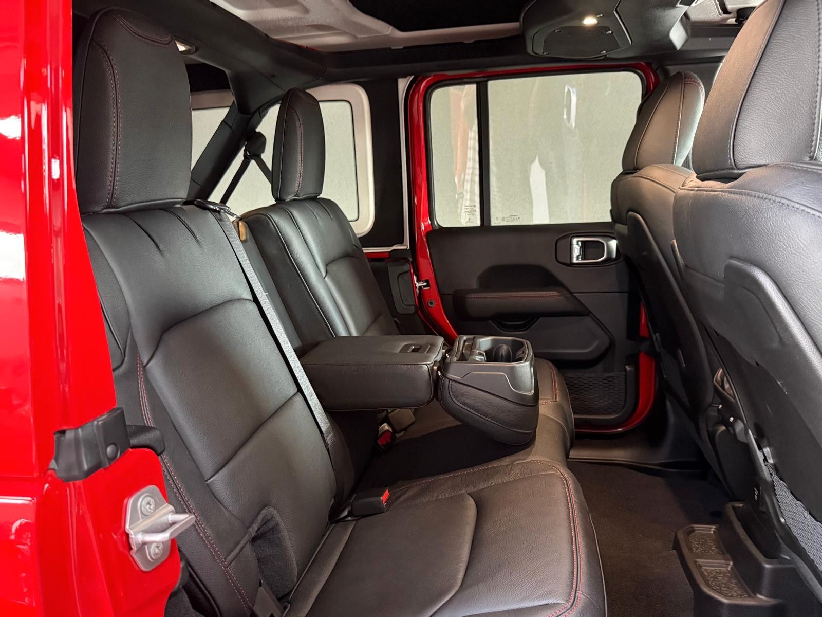Fahrzeugabbildung Jeep RUBICON 392-6.4L HEMI V8-AHK 3500KG-35"