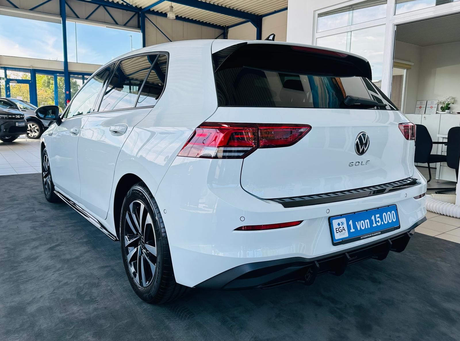 Volkswagen Golf 1.5 TSI United LED NAV PDC v+h Kam ACC Totw imagem 2