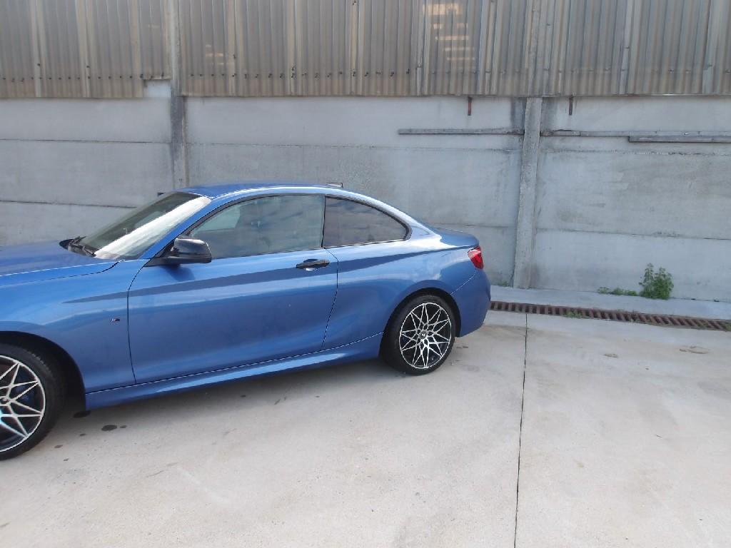 BMW 230