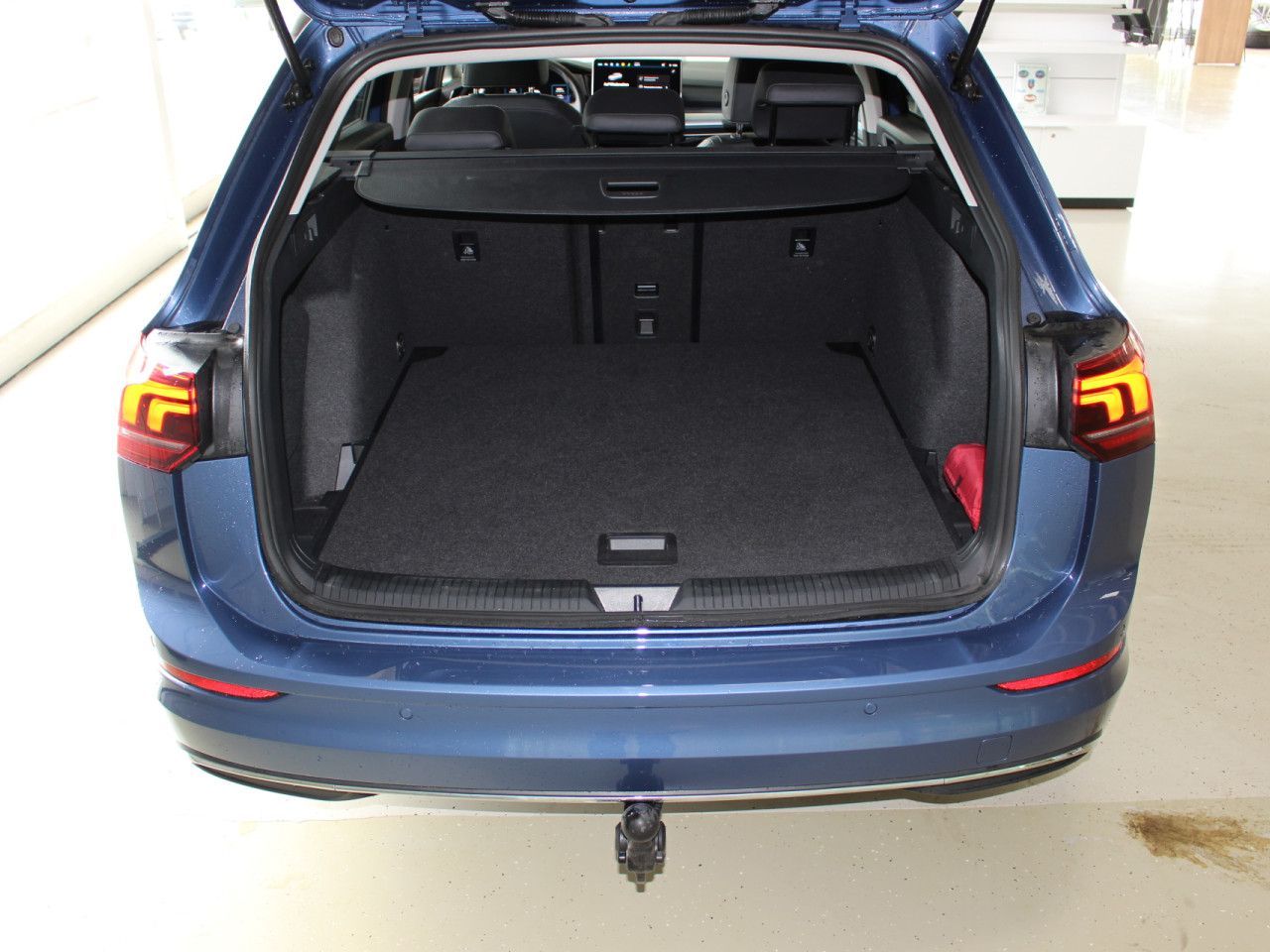 Fahrzeugabbildung Volkswagen Golf Var.1.5 TSI DSG Goal LED/AHK/RFK/NAV/ACC