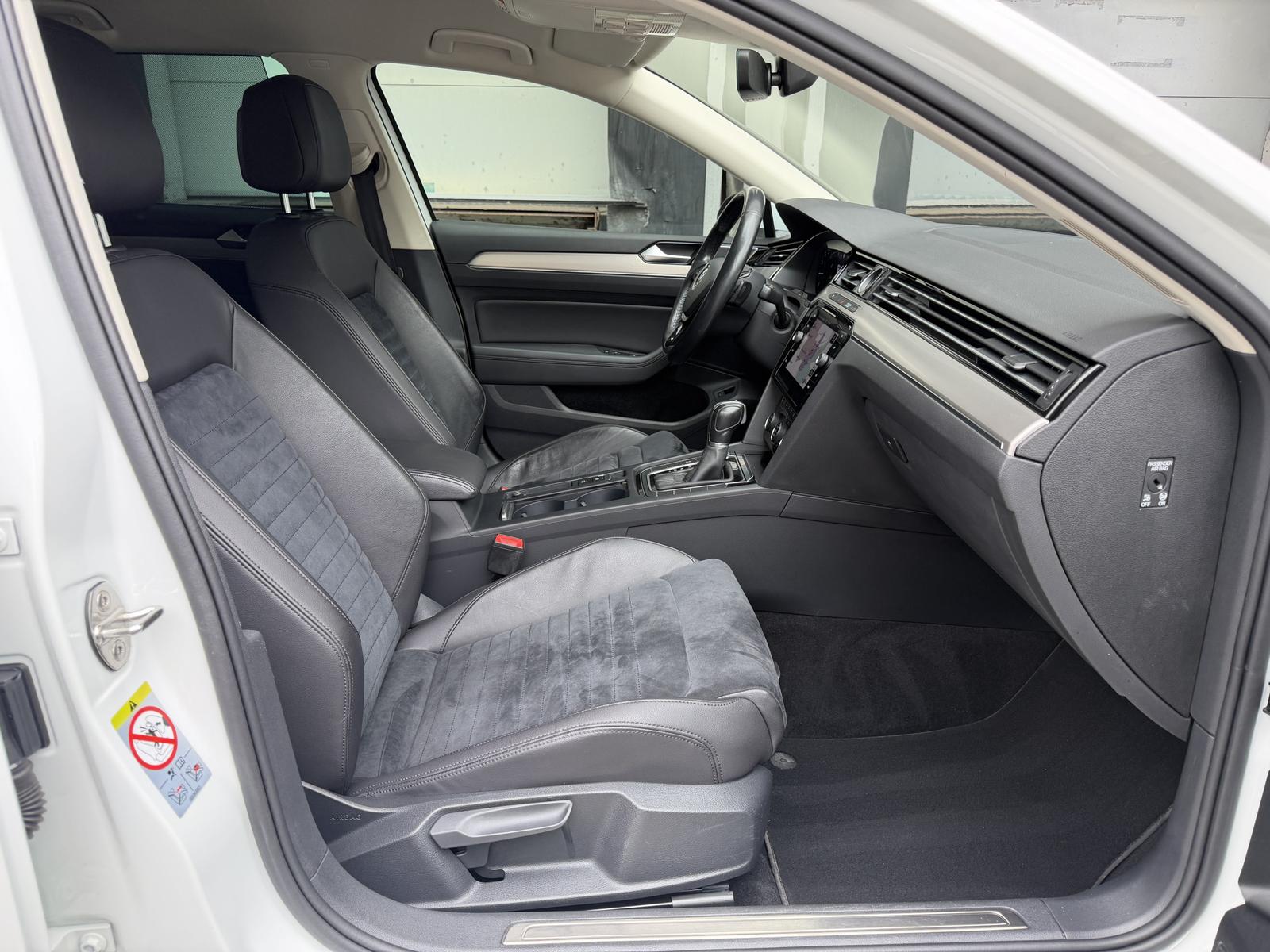 Volkswagen Passat Highline LED ACC Virtual Massage RüKamera