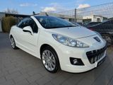Peugeot 207 CC - Cabrio - Leder - 1.HAND - Klimaautom. - Peugeot 207 mit Benzin-Antrieb: Weiß