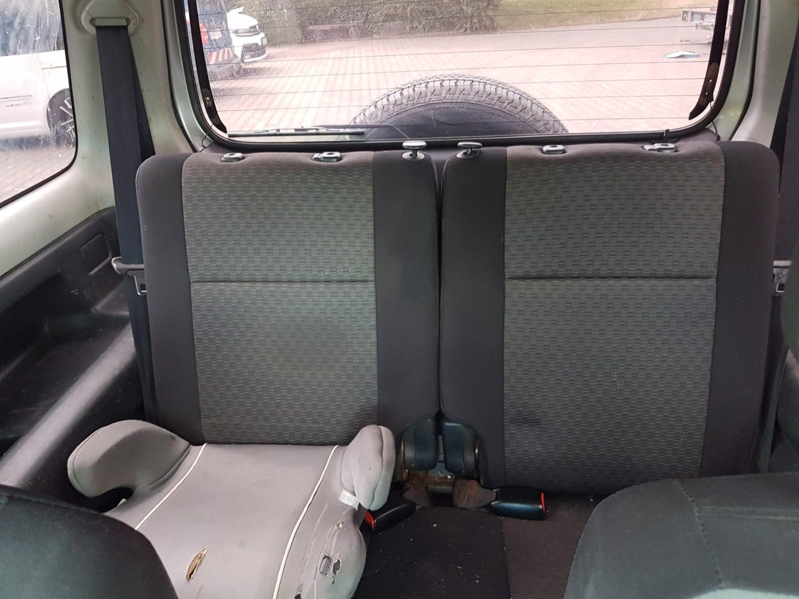 SUZUKI JIMNY 1.3 86 ch - 4X4 - BVM - ATTELAGE - CLIMATISATION