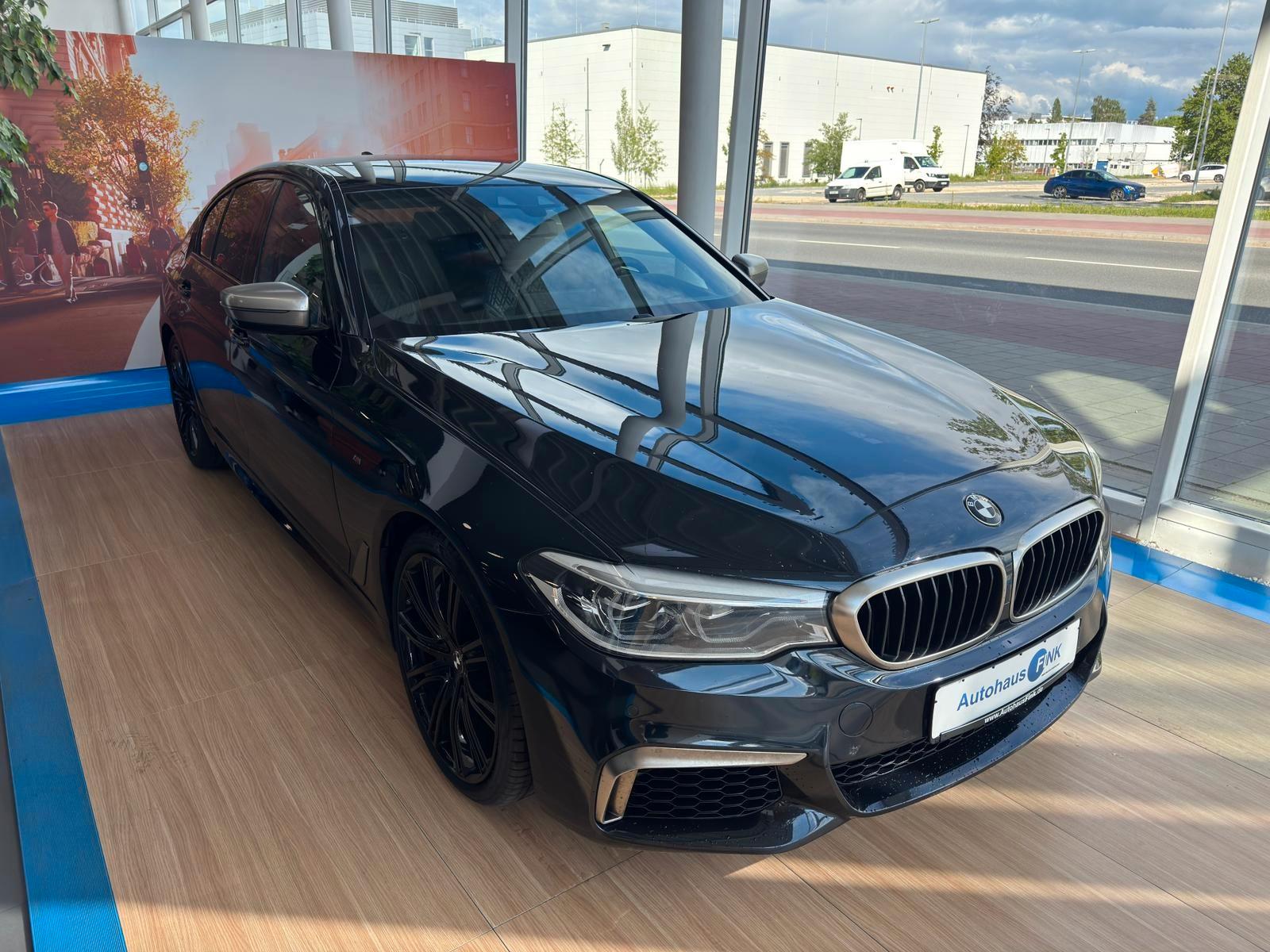 BMW M550d xDrive Limousine Memory HeadUp Wirless
