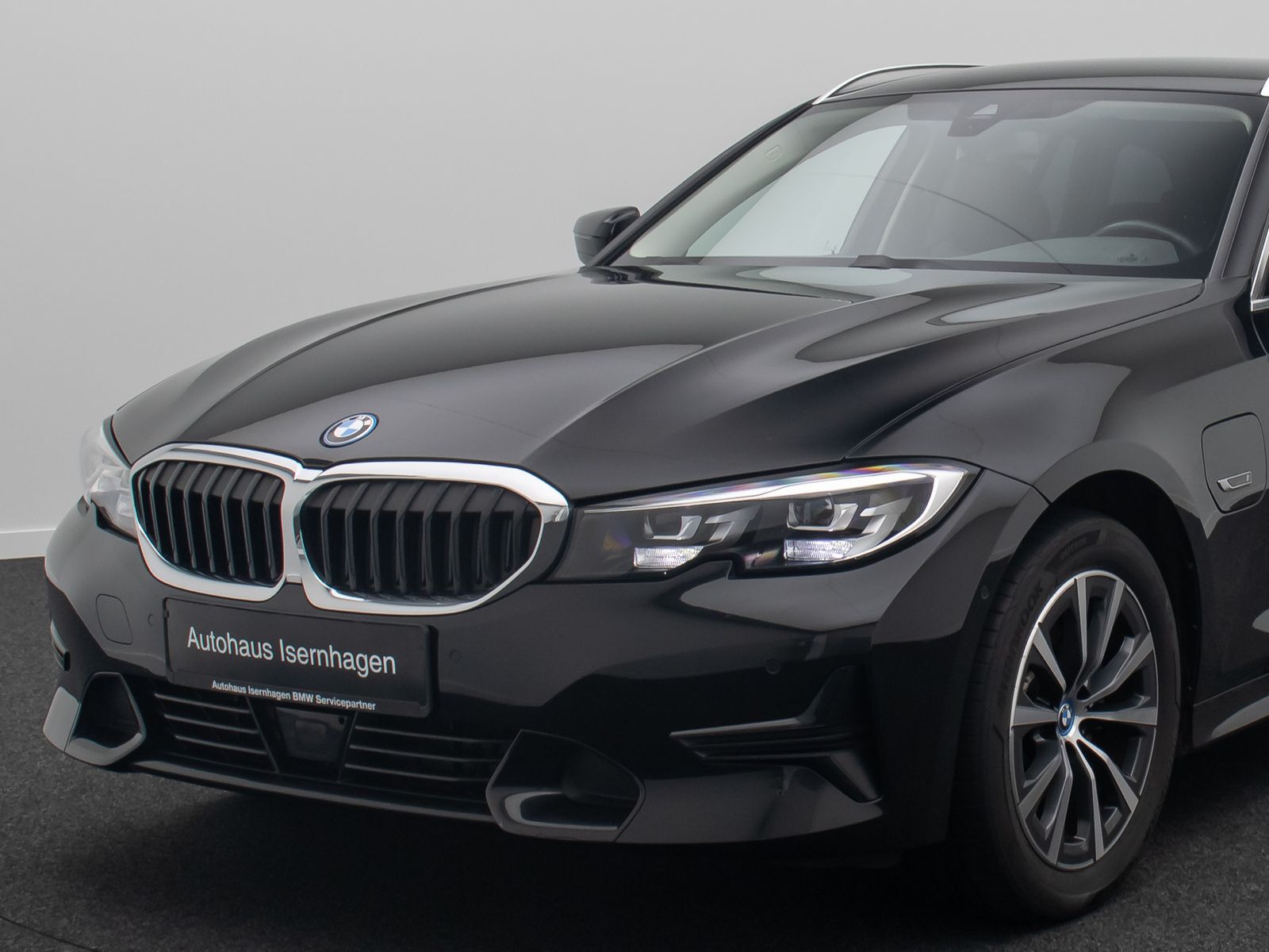 Fahrzeugabbildung BMW 320e Sport Line Alarm DAB Kamera Individual Komf