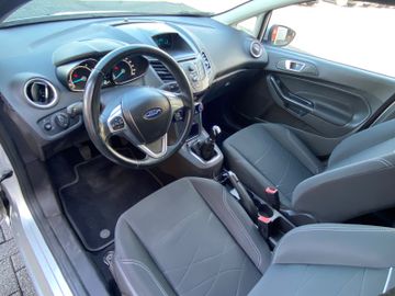 Bild 9 Ford FIESTA TREND KLIMA EFH WINDSCHUTZSCHEIBE BEHEIZT