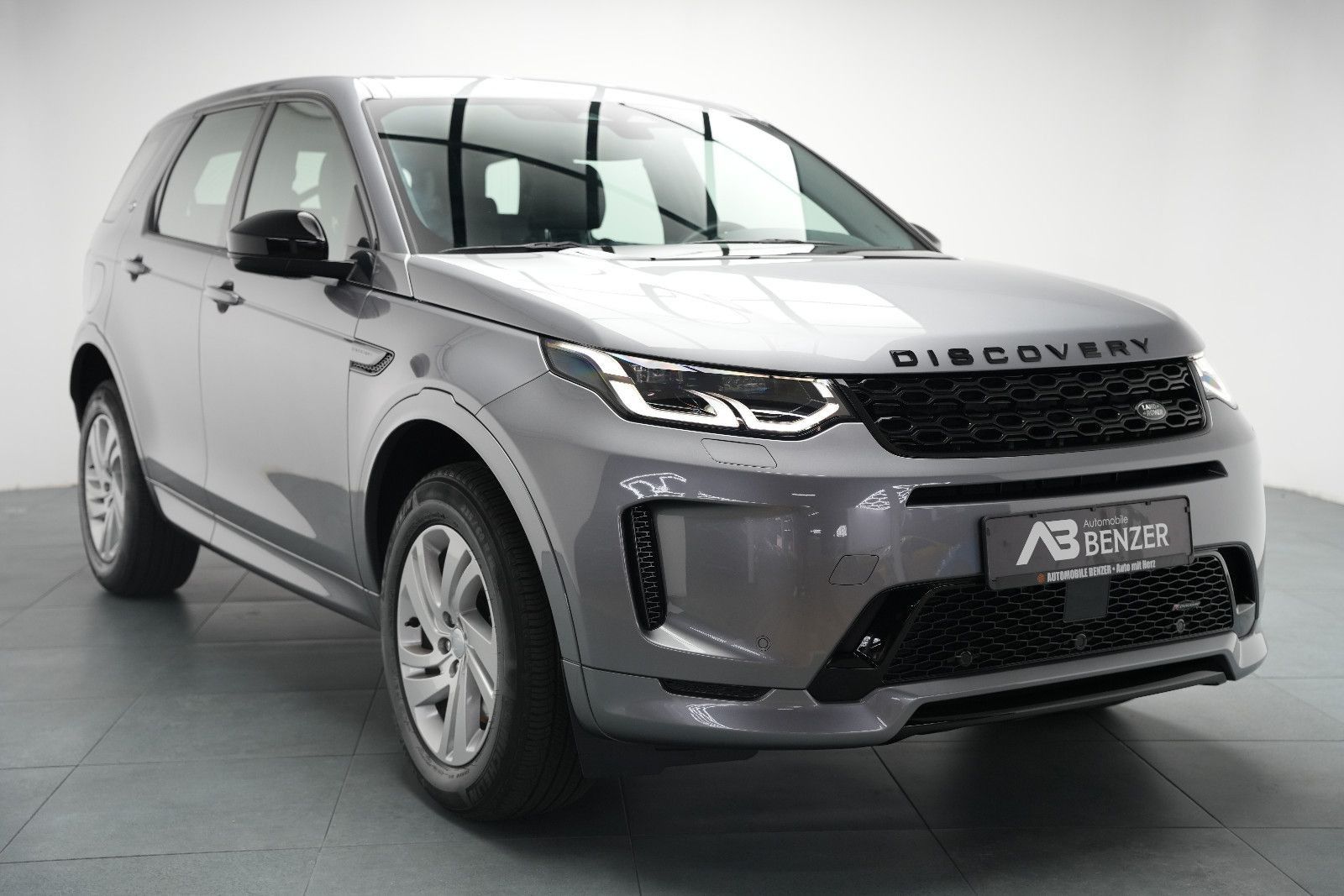Fahrzeugabbildung Land Rover Discovery Sport /R-Dynamic/LED/R-Cam/Leder/AHK/