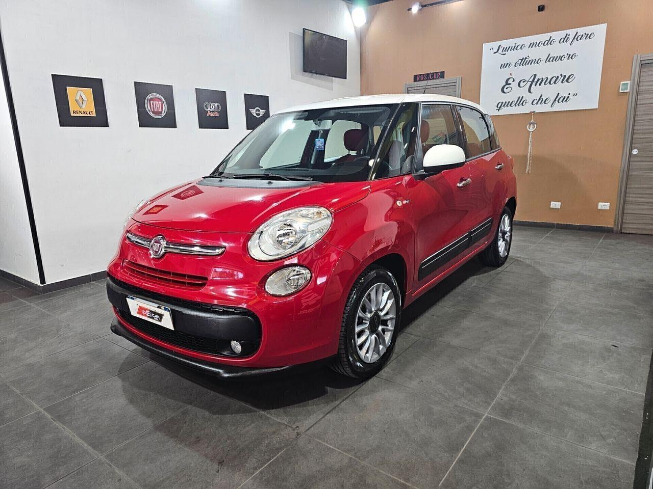 Fiat 500L 2014 — interior