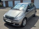 Mercedes-Benz A 150 mit Allwetterreifen u. AHK - Mercedes-Benz A 150: Van