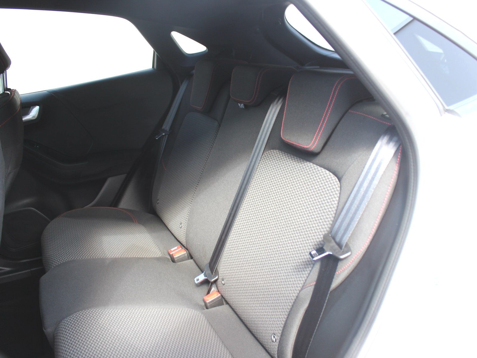 Fahrzeugabbildung Ford Puma ST-Line 1,0 EcoBoost Mild Hybrid