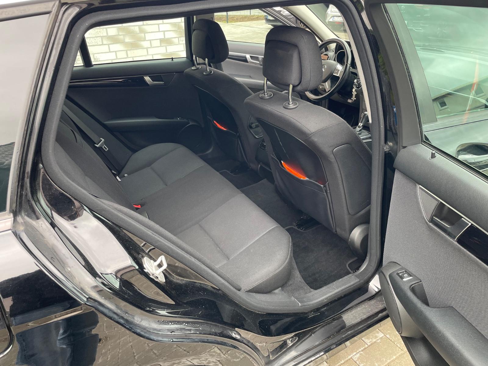 Mercedes-Benz C200 2013 — photo 10