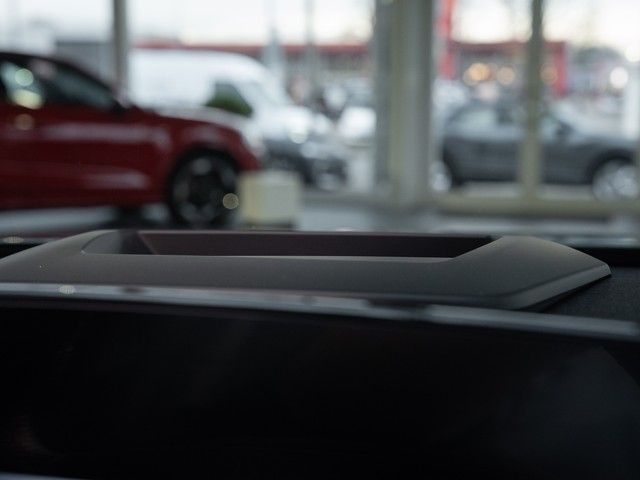 Audi Q3 SUV TFSI S line TECH-PRO+HUD+AHK+360°+SO