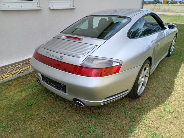 Porsche 996 S 4 Cpé 45ooo km neuwertig ufrei neues Navi