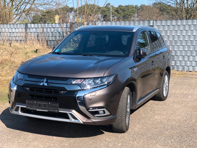 Mitsubishi Outlander PHEV Plus Spirit 4WD