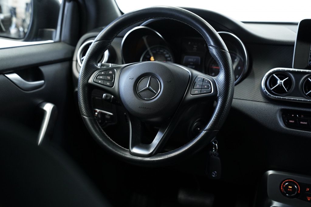 Mercedes Benz X 250