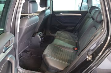 Volkswagen Passat 2.0 TDI Elegance ACC+KAM+MATRIX+AHK
