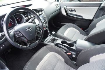 KIA cee'd Sportswagon - 8