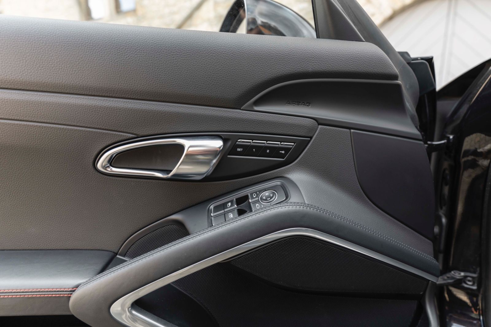 Fahrzeugabbildung Porsche 911 Carrera S Coupe PASM PDCC KAM NAV MEM SAGA