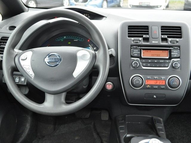 Fahrzeugabbildung Nissan LEAF 24 kWh Visia