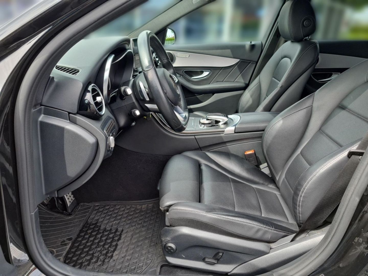 Fahrzeugabbildung Mercedes-Benz C 180 Edition ALLWETTER+KLIMA+LED+SITZ-KOMFORT-P