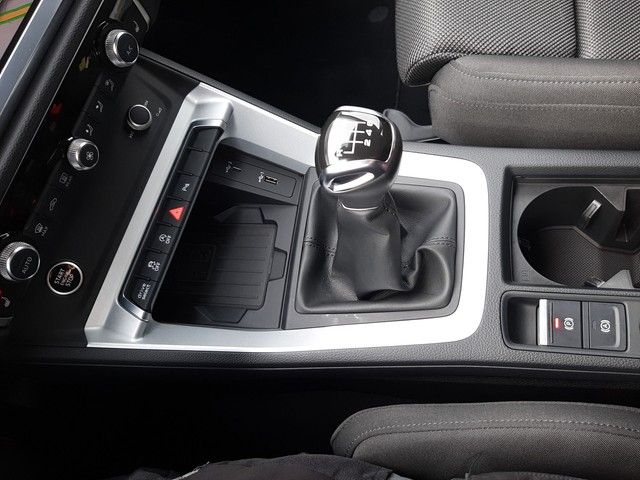 Fahrzeugabbildung Audi Q3 advanced 35TFSI AHK Navi el.HK Klimaauto.