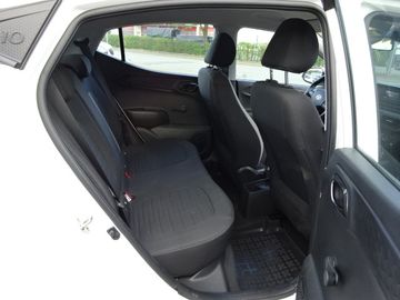 Fotografie 13 des Hyundai i10 1.0 Select*SHZ*PDC*LeHZ Klima Einparkhilfe