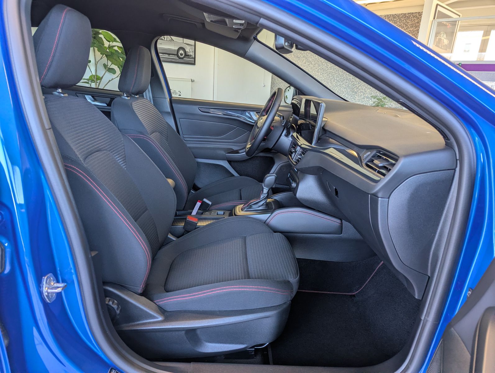 Fahrzeugabbildung Ford Focus 1.0 ST-Line X EB Matrix B&amp;O ACC Kamera 18"