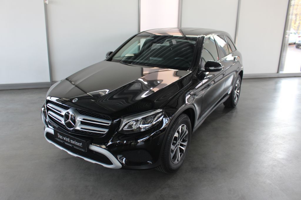 MERCEDES-BENZ GLC 220 d 4M AHK DISTRONIC LED Kamera COMAND SHZ