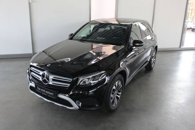 MERCEDES-BENZ GLC 220 d 4M AHK DISTRONIC LED Kamera COMAND SHZ