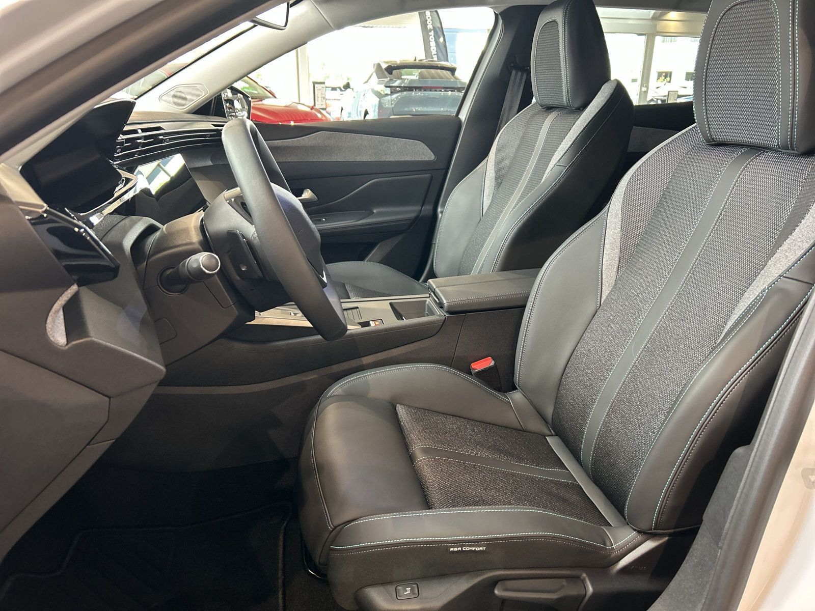 Peugeot 408 - Bild 7