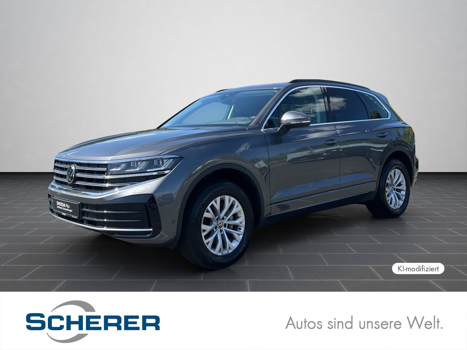 Volkswagen Touareg - 1