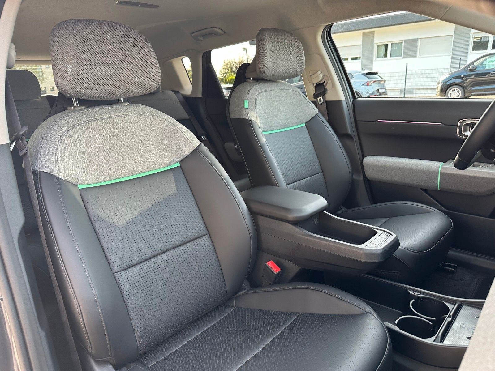 Fahrzeugabbildung Kia EV4 81 FWD EARTH UP TE WIC DWP SD