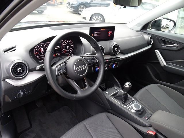 Q2 30 TFSI advanced - LED / Navi