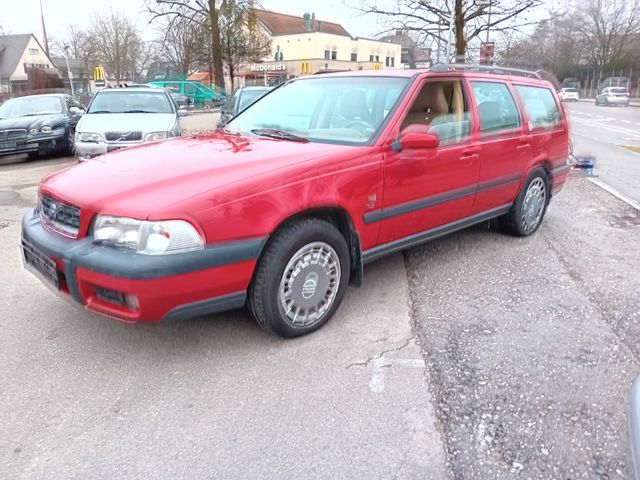 Volvo V70 XC AWD