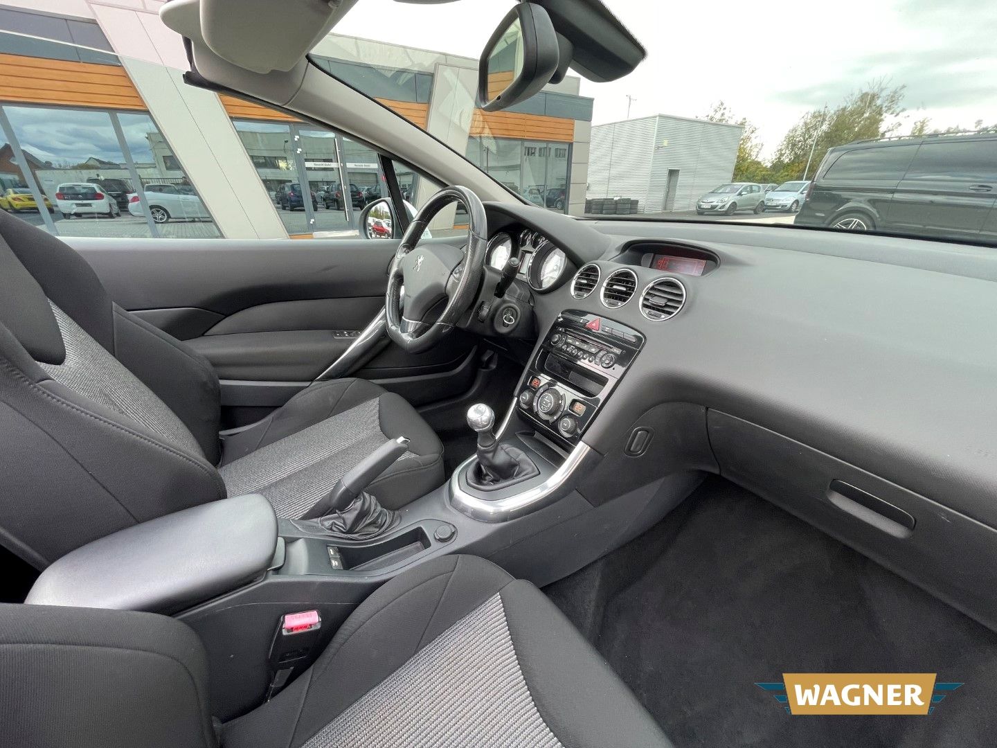 Fahrzeugabbildung Peugeot 308 CC Cabrio-Coupe Premium Klimaautomatik