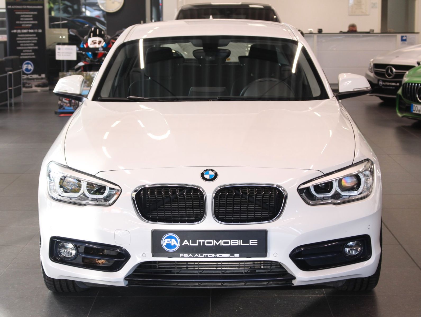 Fahrzeugabbildung BMW 118 i Sport Line 1.Hand*LED*Navi*TOP