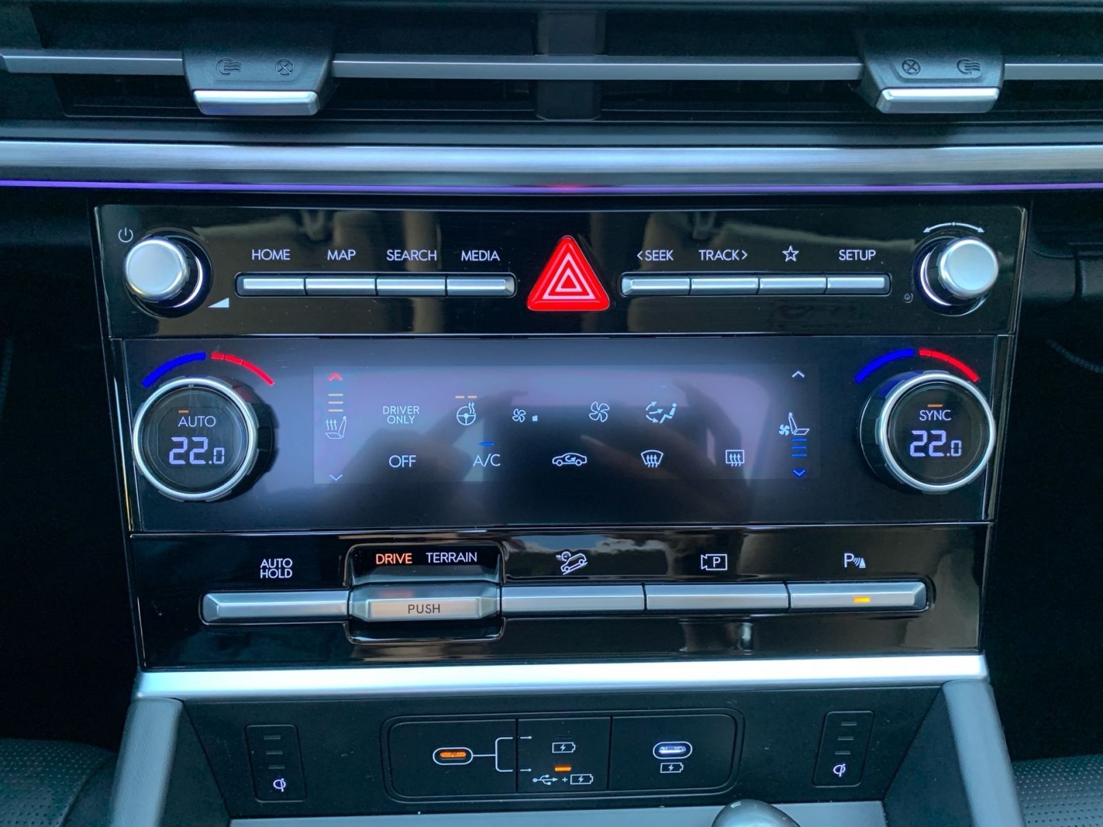 Fahrzeugabbildung Hyundai SANTA FE 1.6T-GDI Signature Hybrid 4WD Schiebeda