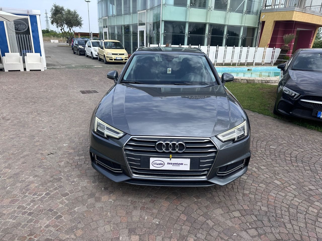 AUDI A4