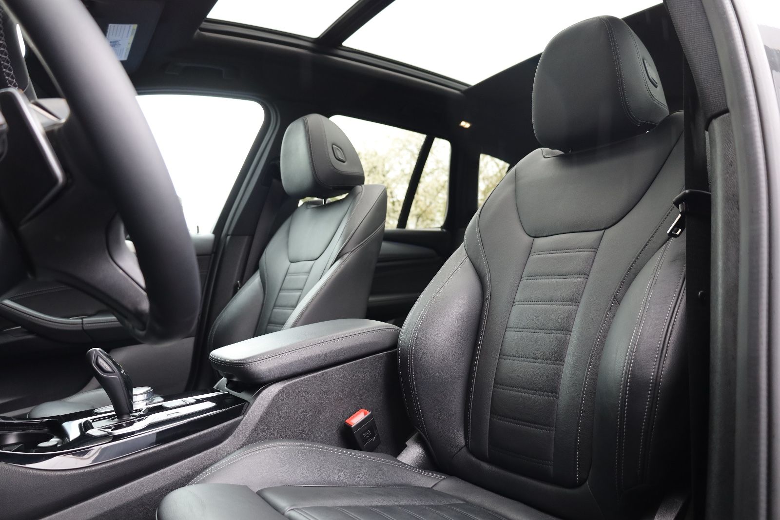 BMW X3 xDrive30i KAMERA PANO SHZ APPLE LASER LHZ R20 foto 11