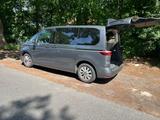 Volkswagen T7 Multivan Life KR 1,5 TSI 1. Hand Scheckheft - VW T7 Multivan von privat