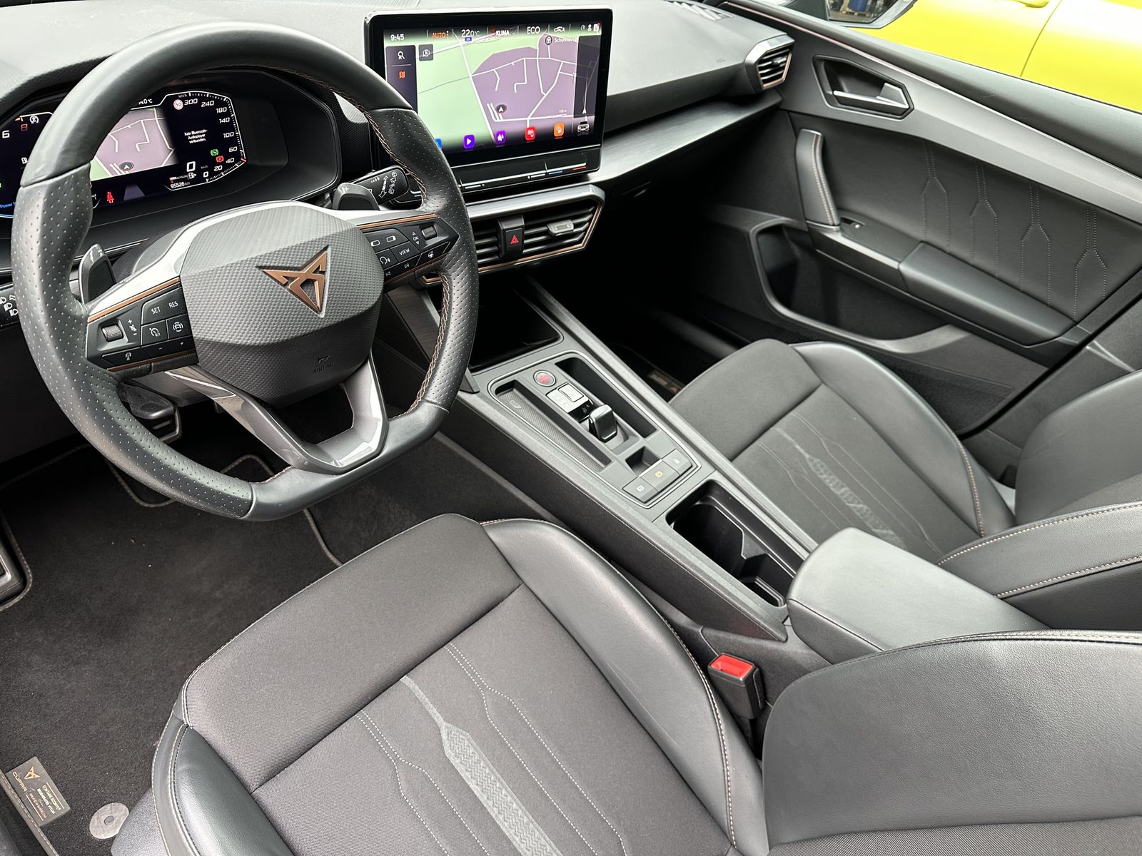 Fahrzeugabbildung CUPRA Leon Sportstourer 1.4 e-Hybrid NAV+LED+VCOCK+AHK